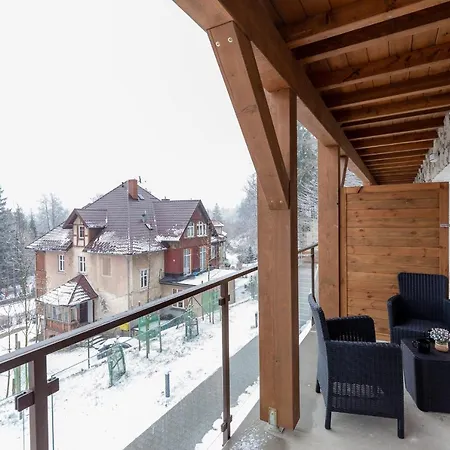 Apartament Slowackiego 5b, *